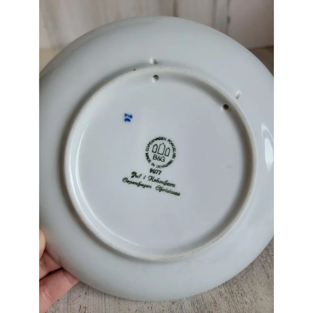 Copenhagen porcelain jule after 1977 vintage plate collectible Xmas home decor‎